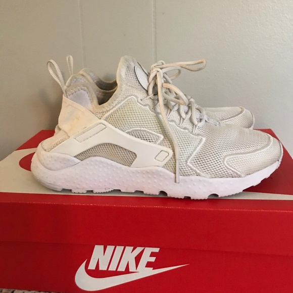 Nike Shoes - Nike Air Huarache Ultra